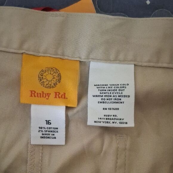 Ruby Rd. Tan Pants size 16 NWT - Picture 4 of 6